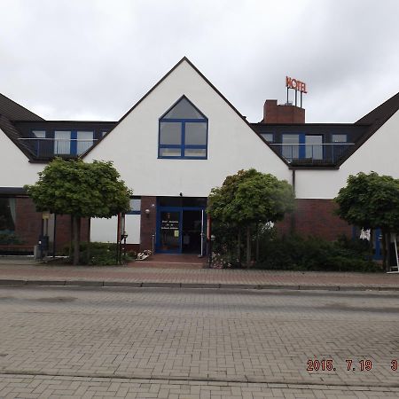 Hotel Ziegenkrug Schweriner Tor Pampow Esterno foto