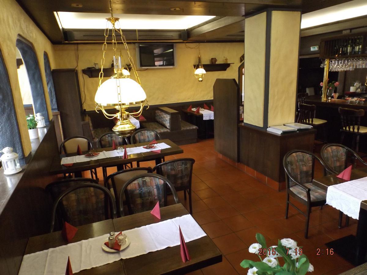 Hotel Ziegenkrug Schweriner Tor Pampow Esterno foto