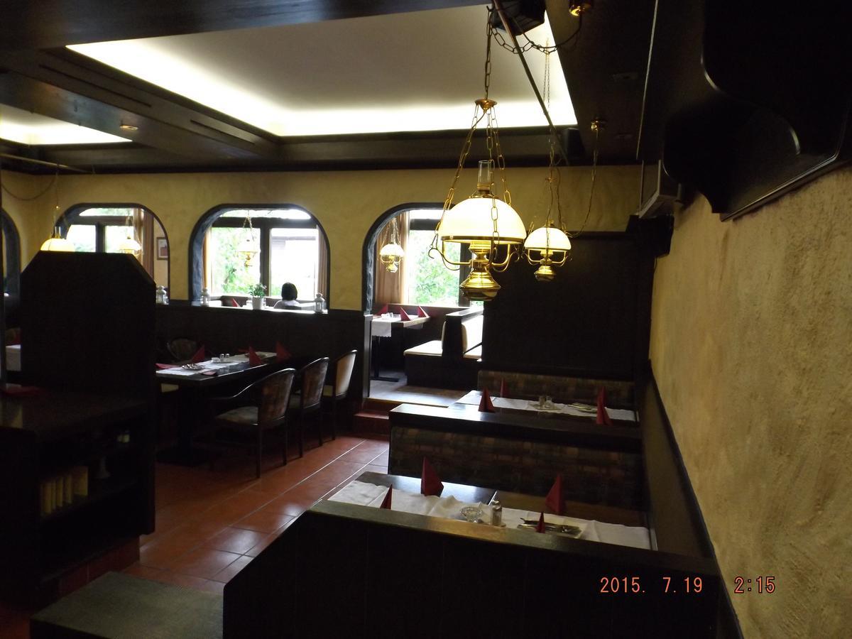 Hotel Ziegenkrug Schweriner Tor Pampow Esterno foto