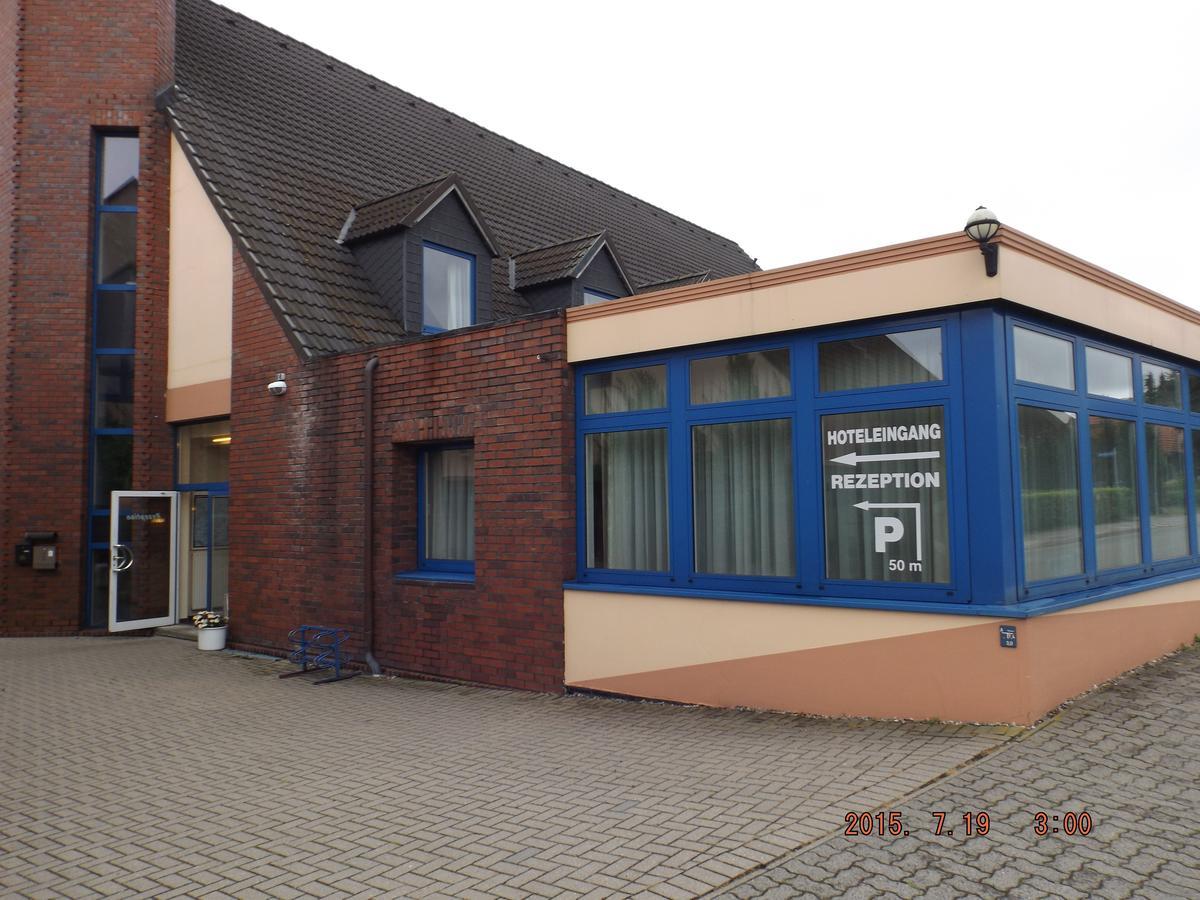 Hotel Ziegenkrug Schweriner Tor Pampow Esterno foto