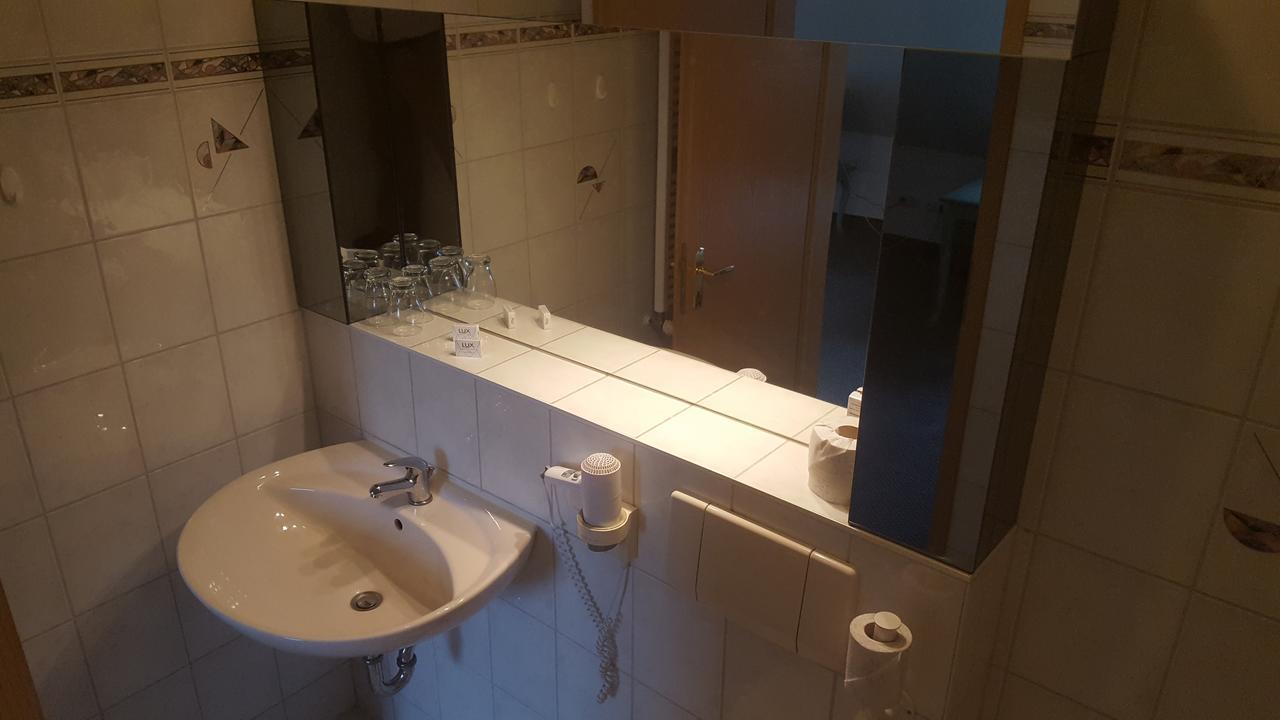 Hotel Ziegenkrug Schweriner Tor Pampow Esterno foto