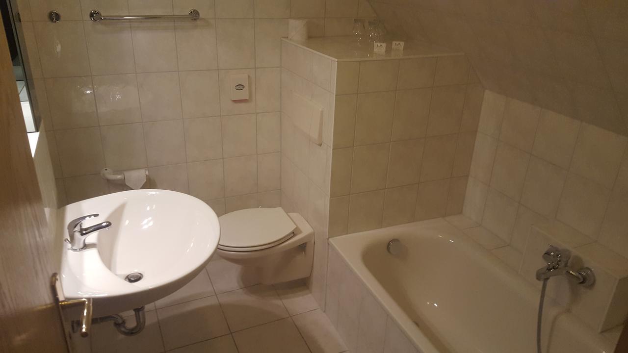 Hotel Ziegenkrug Schweriner Tor Pampow Esterno foto