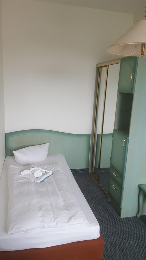 Hotel Ziegenkrug Schweriner Tor Pampow Esterno foto