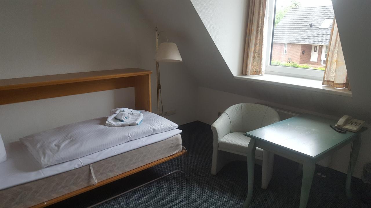 Hotel Ziegenkrug Schweriner Tor Pampow Esterno foto