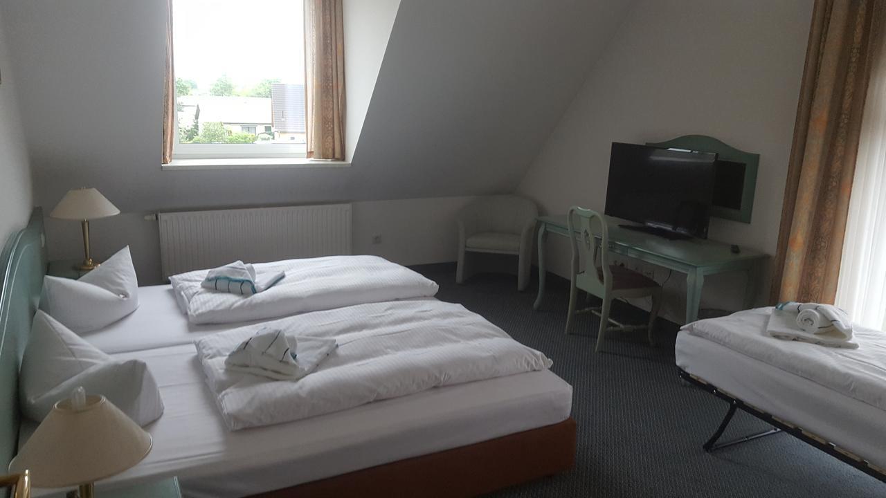 Hotel Ziegenkrug Schweriner Tor Pampow Esterno foto