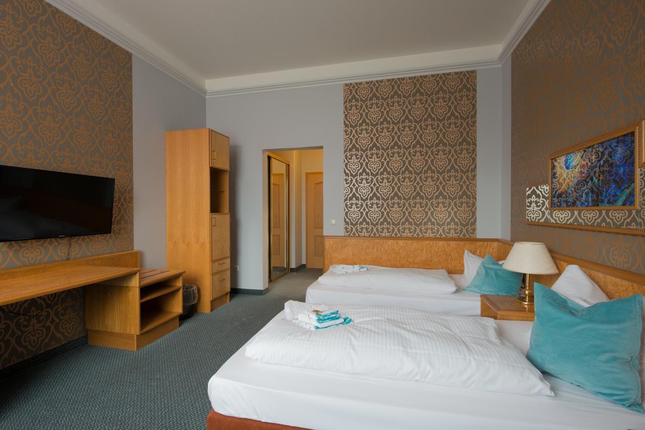 Hotel Ziegenkrug Schweriner Tor Pampow Esterno foto